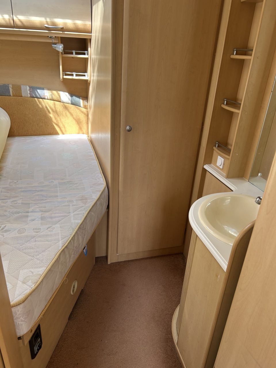 COACHMAN AMARA 530/4 2004 FIXED BED SOLD - Image 5