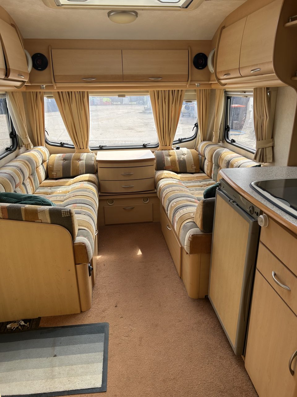 COACHMAN AMARA 530/4 2004 FIXED BED SOLD - Image 8