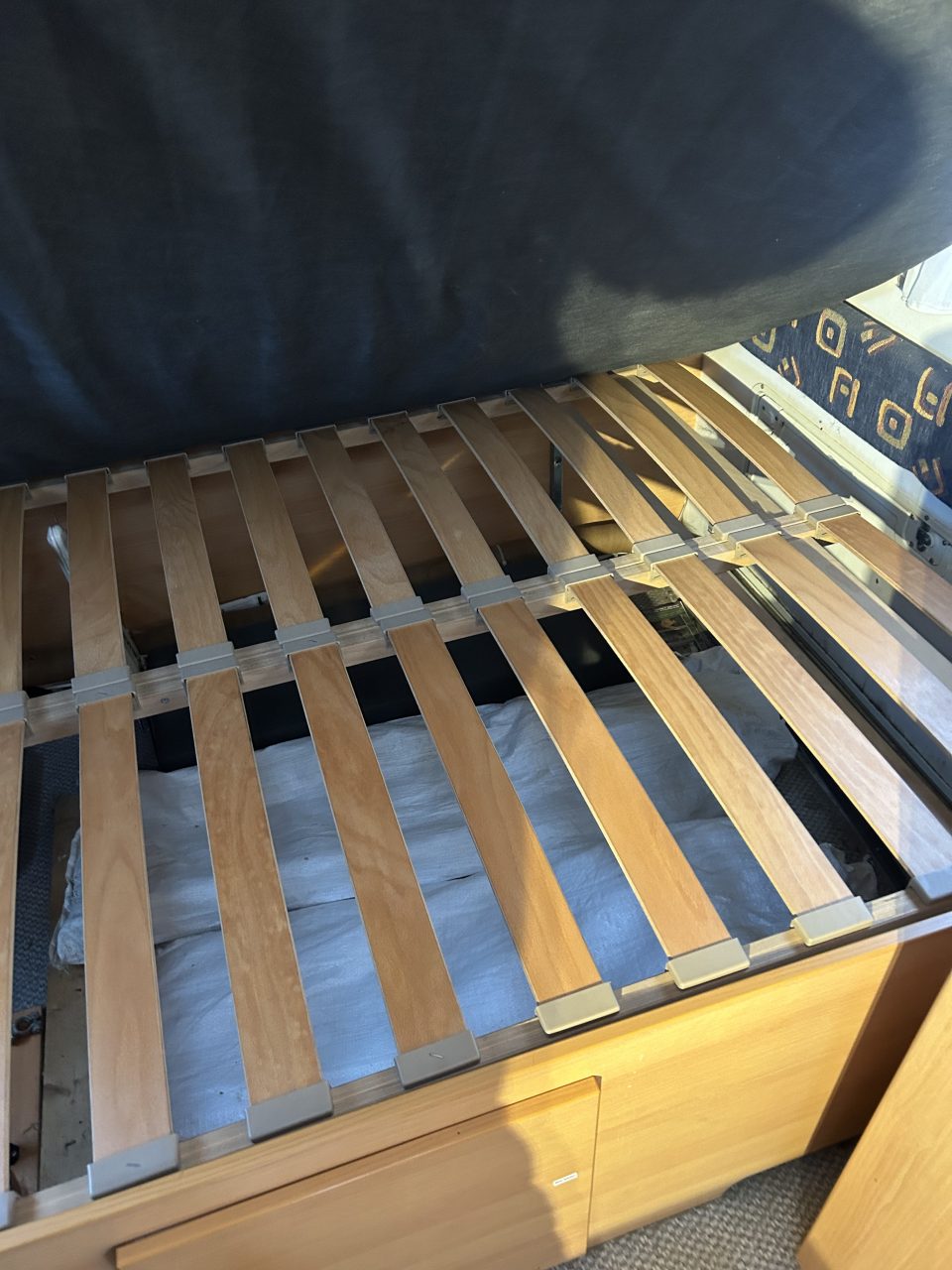 TEC TOUR 400D 2005 FIXED BED SOLD - Image 4