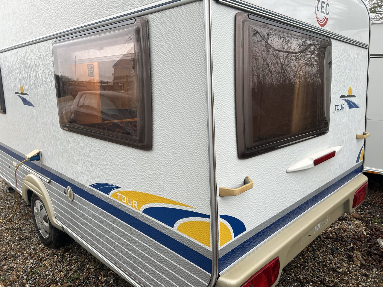 TEC TOUR 400D 2005 FIXED BED SOLD - Image 14